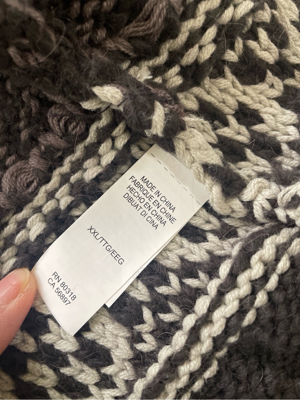 Lucky Brand Men’s Black & Cream Bear Zip Cardigan - Picture 4 of 6